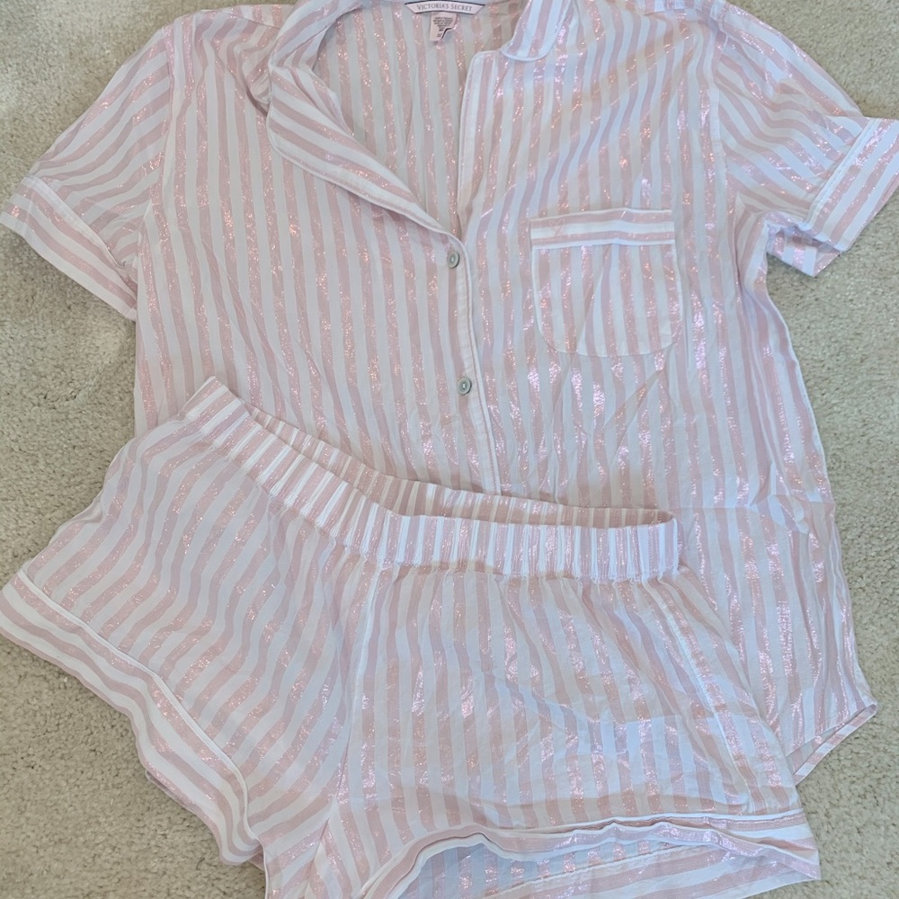 2 pairs of pajama set